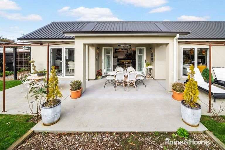 Photo of property in 52a Cologne Street, Martinborough, 5711