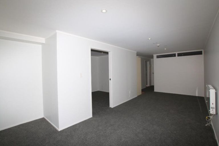 Photo of property in 7a/30 Westward Ho, Glen Eden, Auckland, 0602