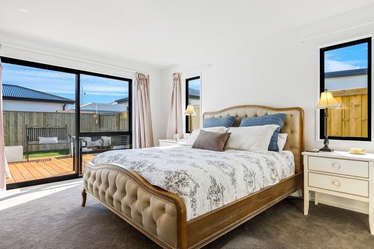 Photo of property in 12 Pakohe Street, Pegasus, 7612