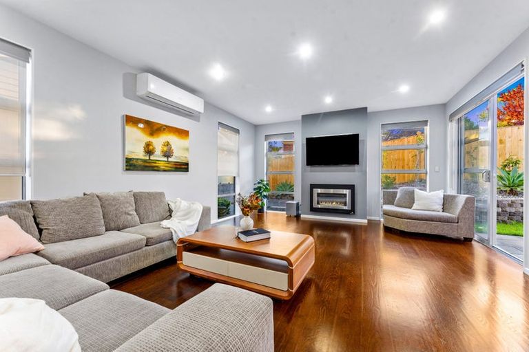 Photo of property in 463 Beach Road, Murrays Bay, Auckland, 0630