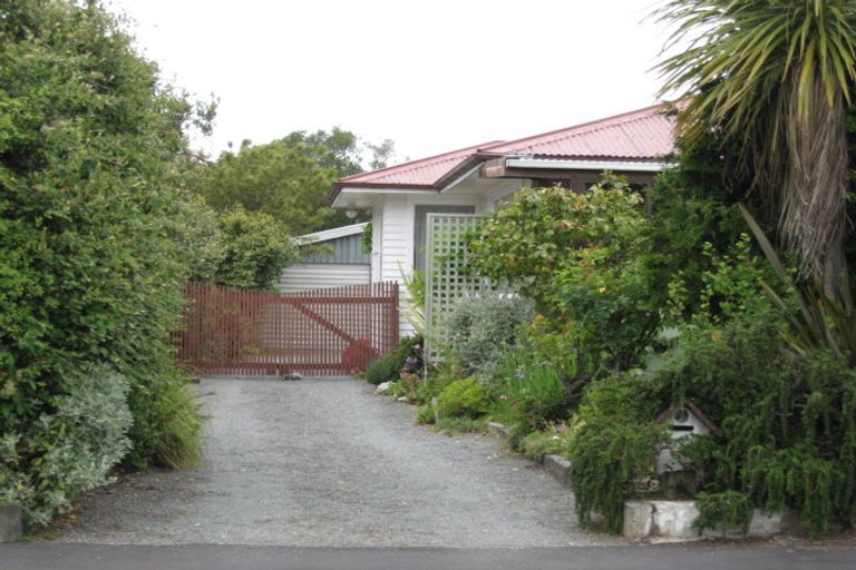 Photo of property in 6 Colina Street, Avonhead, Christchurch, 8042