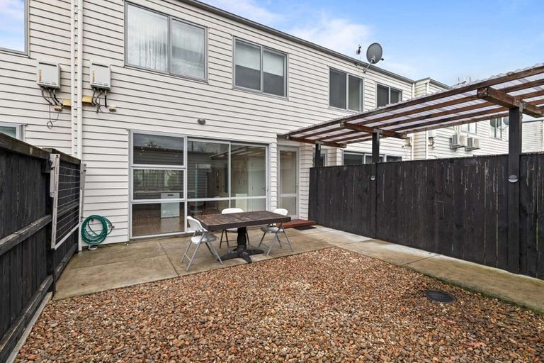 Photo of property in 74 Kuaka Drive, Takanini, 2112