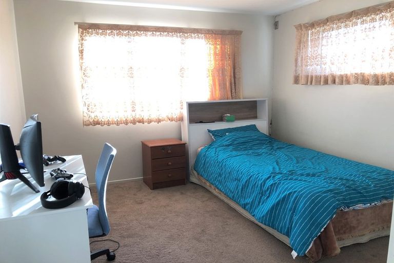Photo of property in 1 Castlederg Drive, Flat Bush, Auckland, 2019