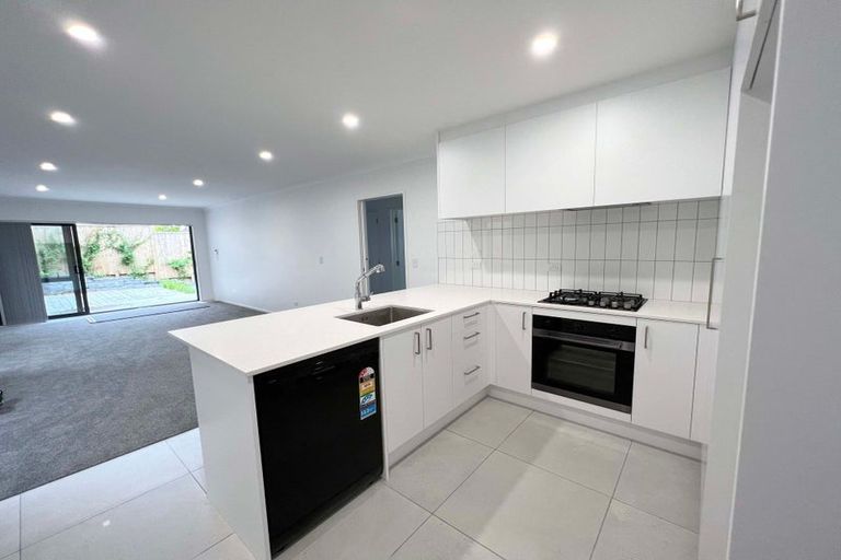 Photo of property in 15c Regia Close, Half Moon Bay, Auckland, 2012
