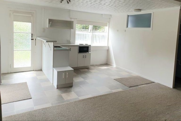 Photo of property in 14 Ranch Avenue, Beach Haven, Auckland, 0626