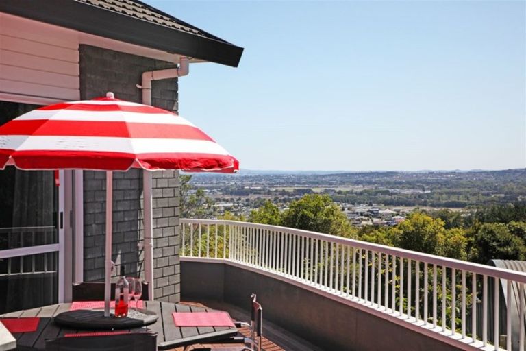 Photo of property in 327 Kaipara Road, Papakura, 2582