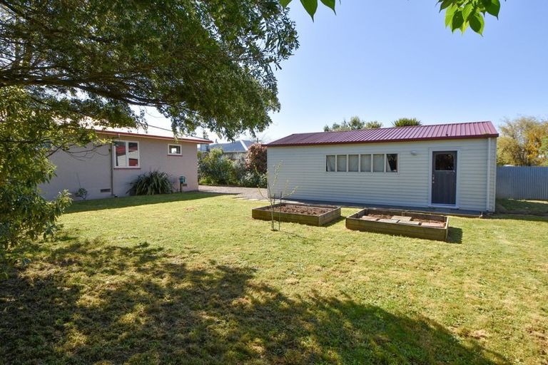 Photo of property in 22 Diamond Street, Carterton, 5713