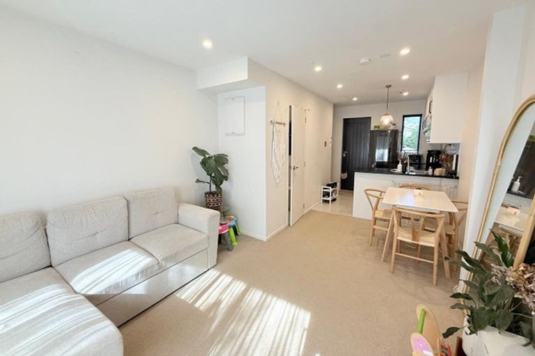 Photo of property in Rf202b, 25/18 Hewlett Road, Massey, Auckland, 0614