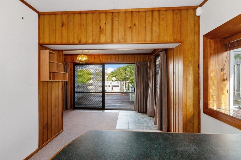 Photo of property in 60 Glengarry Road, Glen Eden, Auckland, 0602