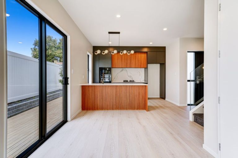 Photo of property in 40 Allington Road, Massey, Auckland, 0614