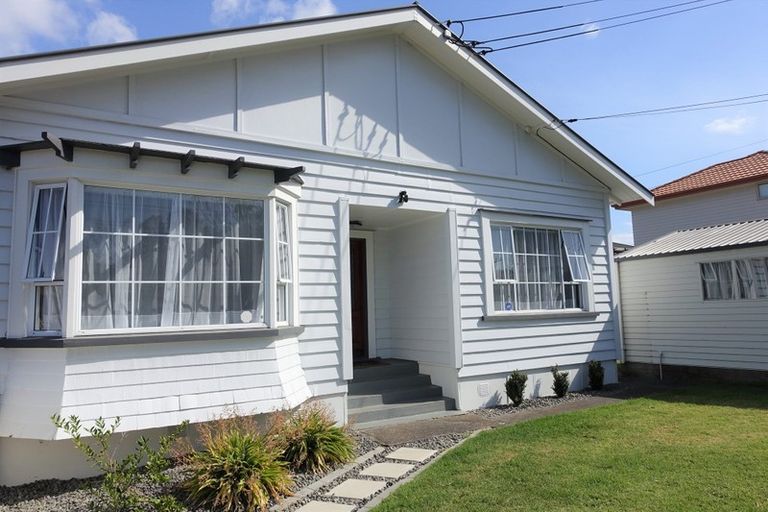Photo of property in 1/137 Abbotts Way, Remuera, Auckland, 1050