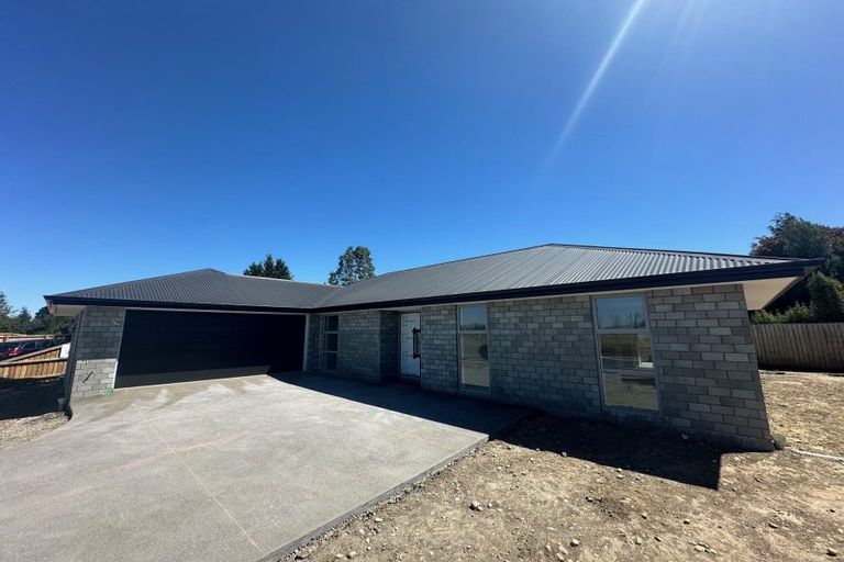 Photo of property in 54 Suffolk Drive, Kirwee, 7571