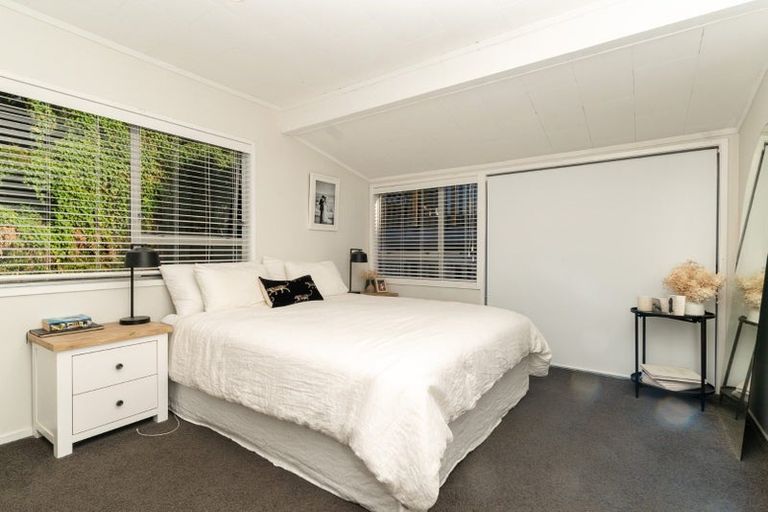 Photo of property in 5 Beeche Place, Birkdale, Auckland, 0626