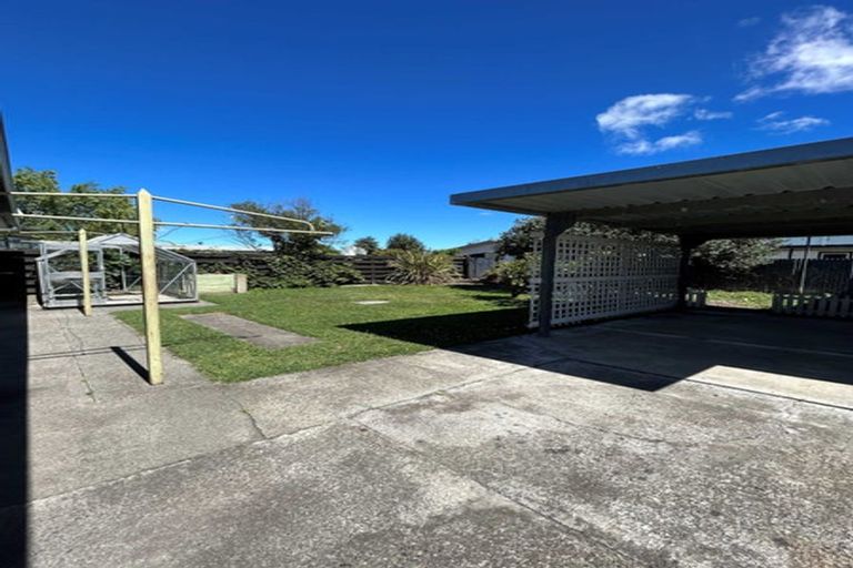 Photo of property in 40 Abraham Crescent, Milson, Palmerston North, 4414