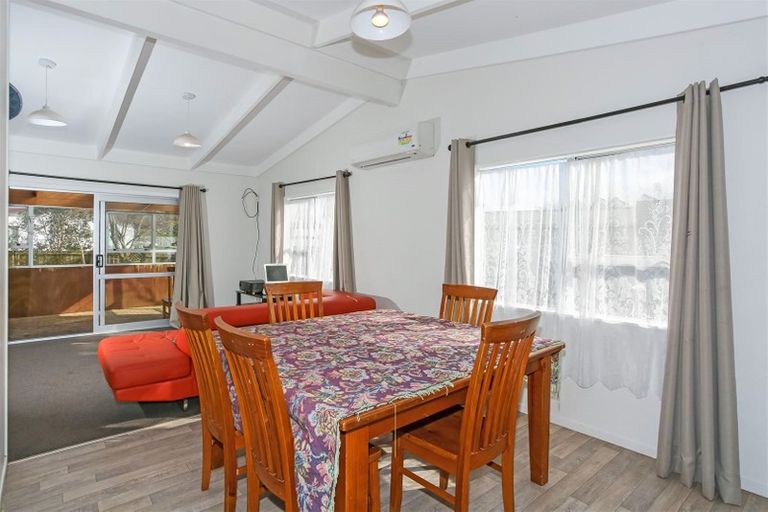 Photo of property in 1/150 Great South Road, Drury, 2113