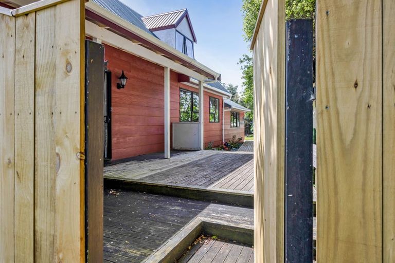 Photo of property in 4 Ponderosa Place, Opunake, 4616