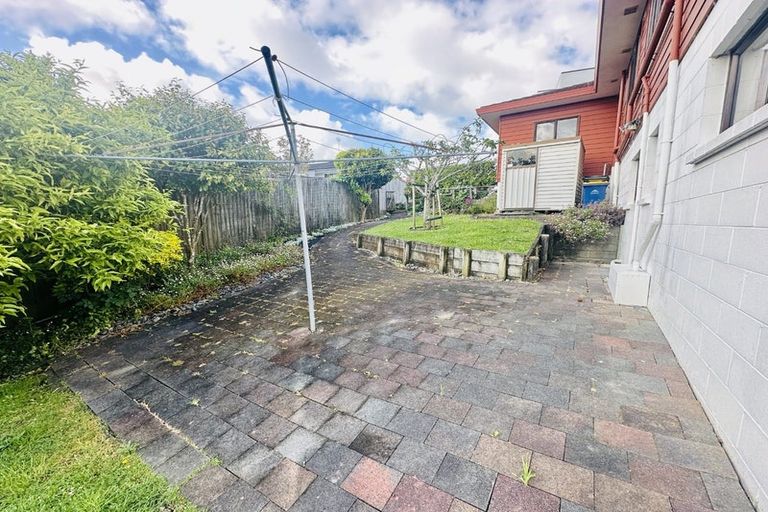 Photo of property in 1/591a East Coast Road, Browns Bay, Auckland, 0632