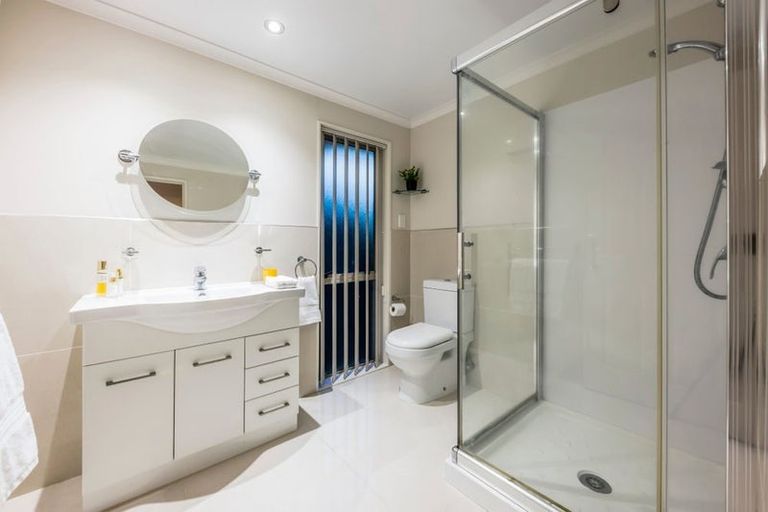 Photo of property in 6 Kilimanjaro Drive, Northpark, Auckland, 2013