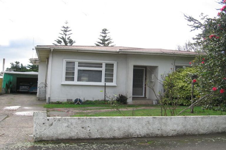 Photo of property in 465 Featherston Street, Palmerston North, 4414
