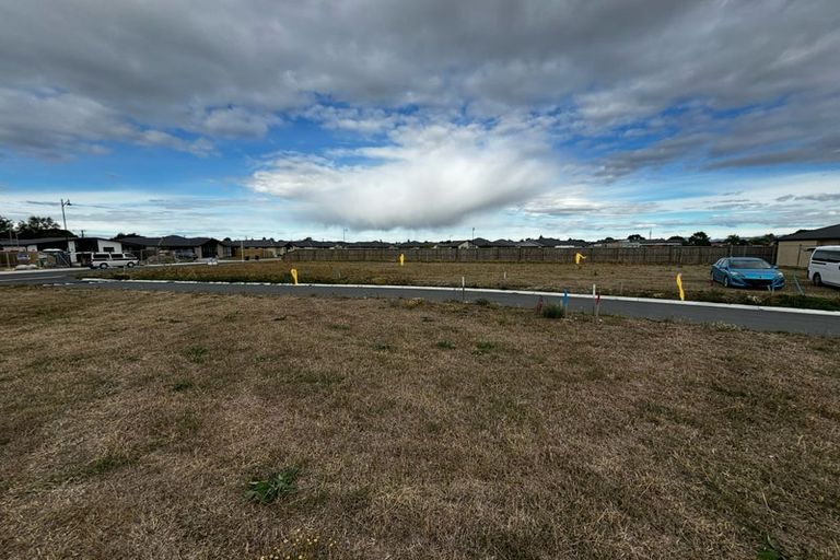 Photo of property in 1 Livingstone Place, Rangiora, 7400