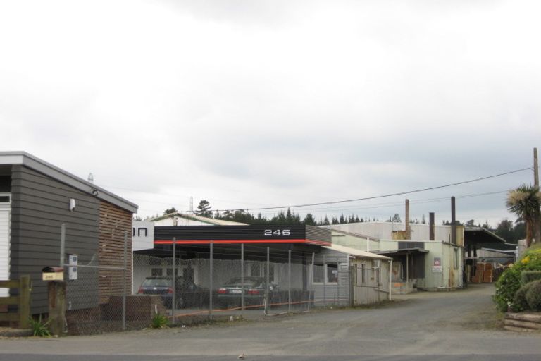 Photo of property in 246 State Highway 16, Kumeu, 0892