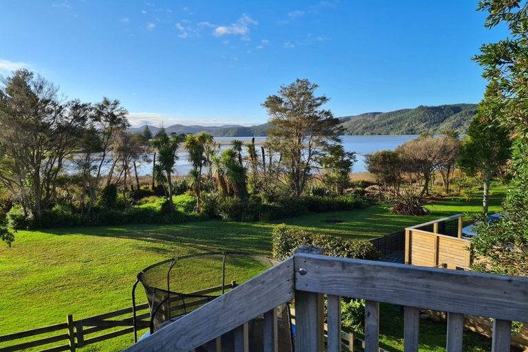Photo of property in 106 Tukere Drive, Whangamata, 3620