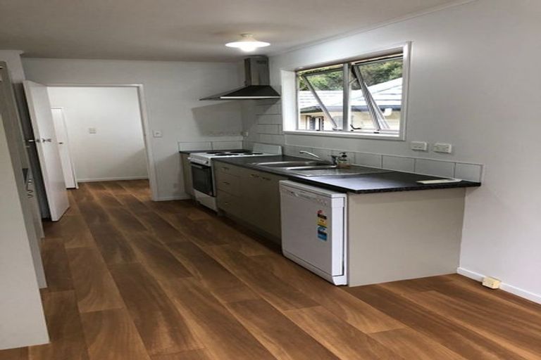 Photo of property in 42 Pisces Road, Glen Eden, Auckland, 0602