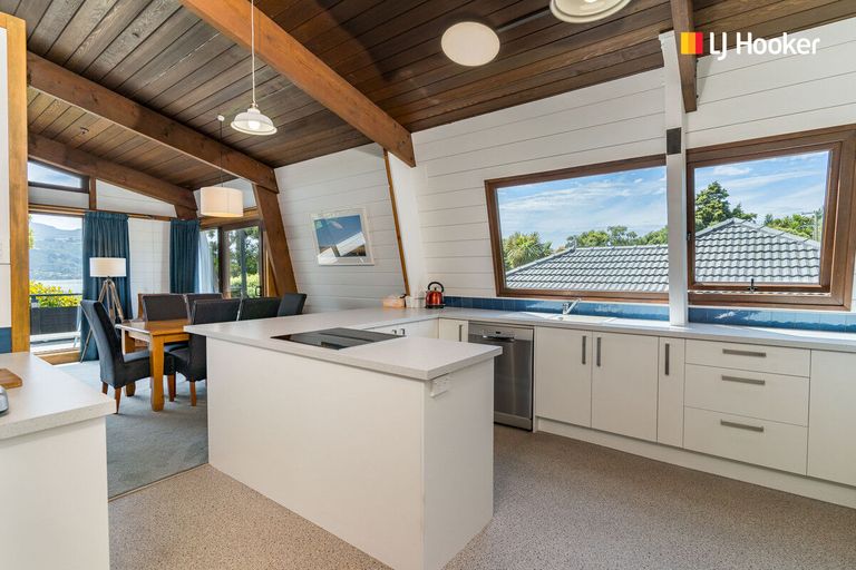 Photo of property in 4 Barling Street, Macandrew Bay, Dunedin, 9014