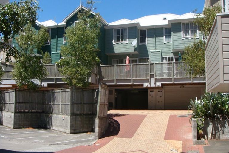 Photo of property in 154 Tinakori Road, Thorndon, Wellington, 6011