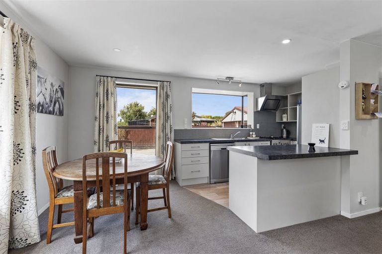 Photo of property in 28 Holland Drive, Kaiapoi, 7630