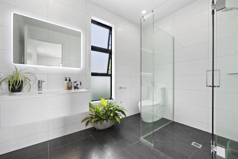 Photo of property in 160 Batty Road, Kingseat, Papakura, 2580