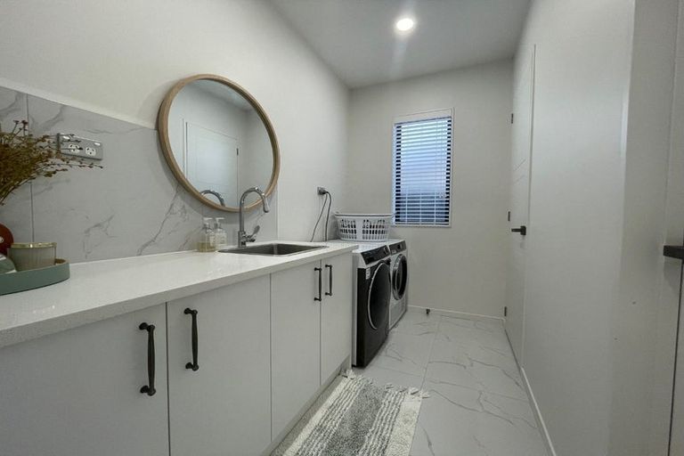 Photo of property in 24 Matahae Drive, Flat Bush, Auckland, 2019