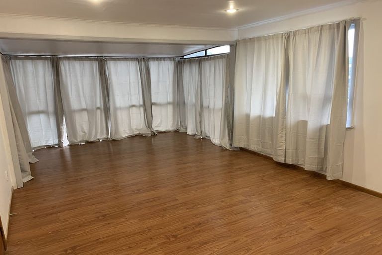 Photo of property in 22 Orly Avenue, Mangere, Auckland, 2022