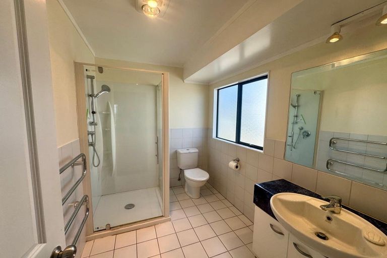 Photo of property in 24a Reeves Road, Pakuranga, Auckland, 2010