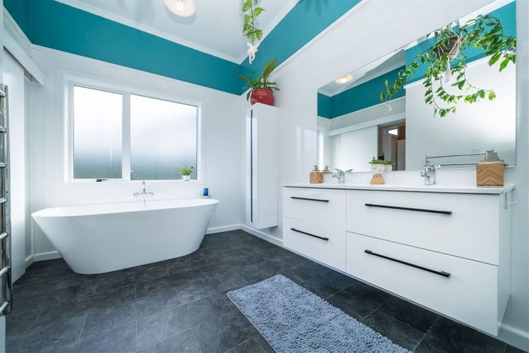 Photo of property in 26 Limbrick Street, Terrace End, Palmerston North, 4410