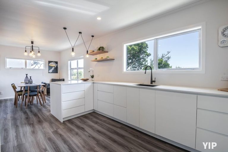 Photo of property in 43 Carluke Street, Paparangi, Wellington, 6037