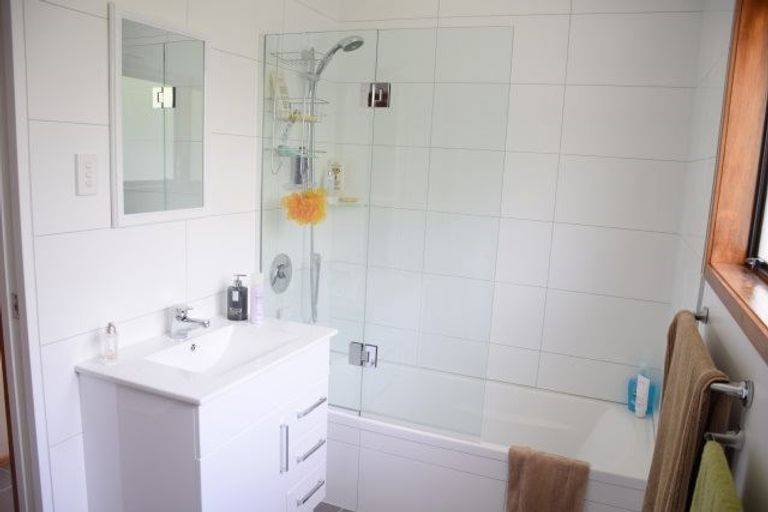 Photo of property in 53a Brandon Road, Glen Eden, Auckland, 0602