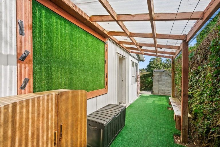 Photo of property in 10 Parris Street, Moturoa, New Plymouth, 4310