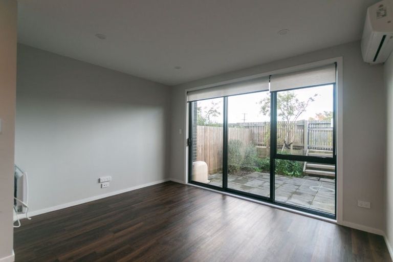 Photo of property in 125d Woodglen Road, Glen Eden, Auckland, 0602