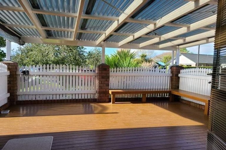 Photo of property in 8 Argyle Place, Highlands Park, New Plymouth, 4312