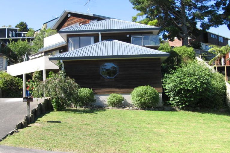 Photo of property in 57 Topliss Drive, Northcross, Auckland, 0632