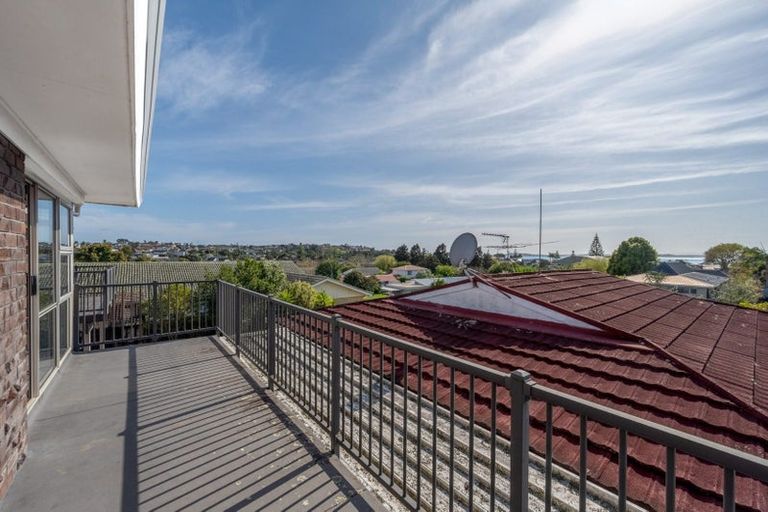 Photo of property in 2/7 Malloy Place, Eastern Beach, Auckland, 2012