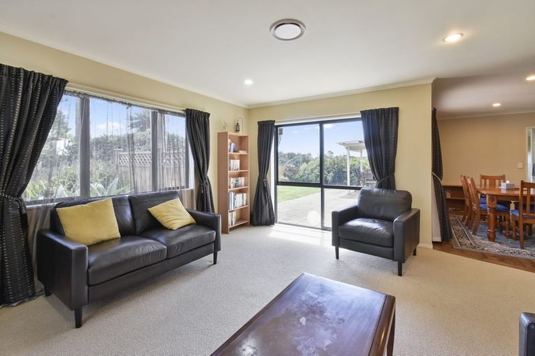 Photo of property in 19 Fergy Crescent, Wattle Downs, Auckland, 2103