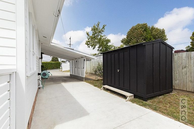 Photo of property in 25 Maude Street, Riverhead, 0820