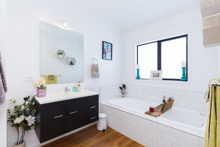 Photo of property in 48 Totara Road, Awapuni, Palmerston North, 4412