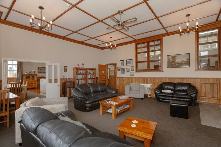 Photo of property in 33 Wellington Street, Enfield, Oamaru, 9491