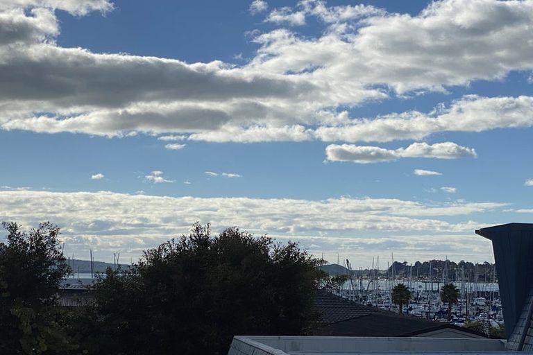 Photo of property in 1/2 Poseidon Place, Half Moon Bay, Auckland, 2012