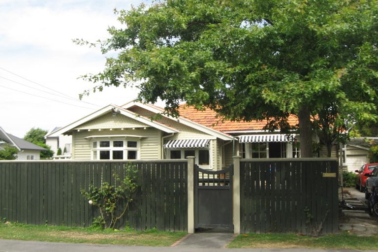 Photo of property in 108 Weston Road, St Albans, Christchurch, 8052