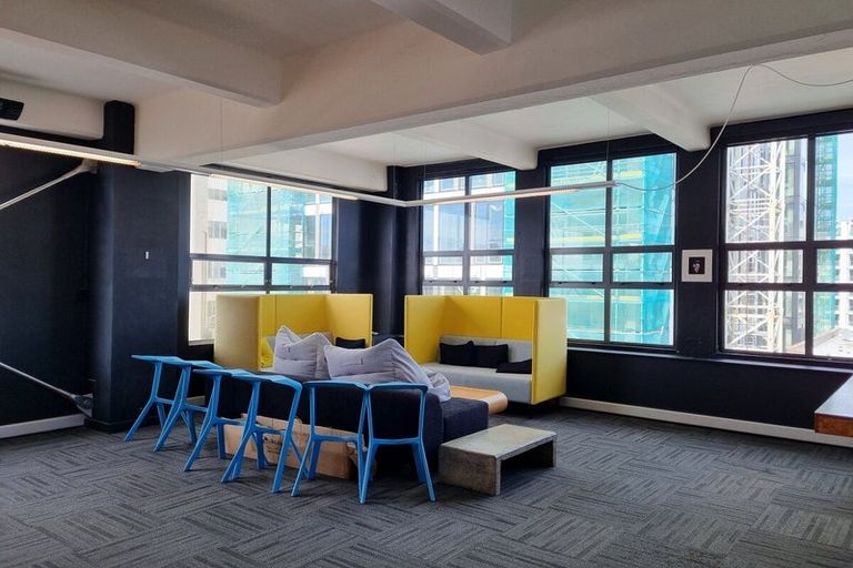 Photo of property in 15 Courtenay Place, Owhata, Rotorua, 3010