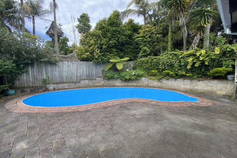Photo of property in 74 Peach Road, Glenfield, Auckland, 0629